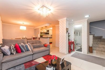 Casa, 3 quartos, 181 m² - Foto 1