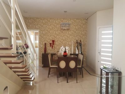 Sobrado, 3 quartos, 380 m² - Foto 1