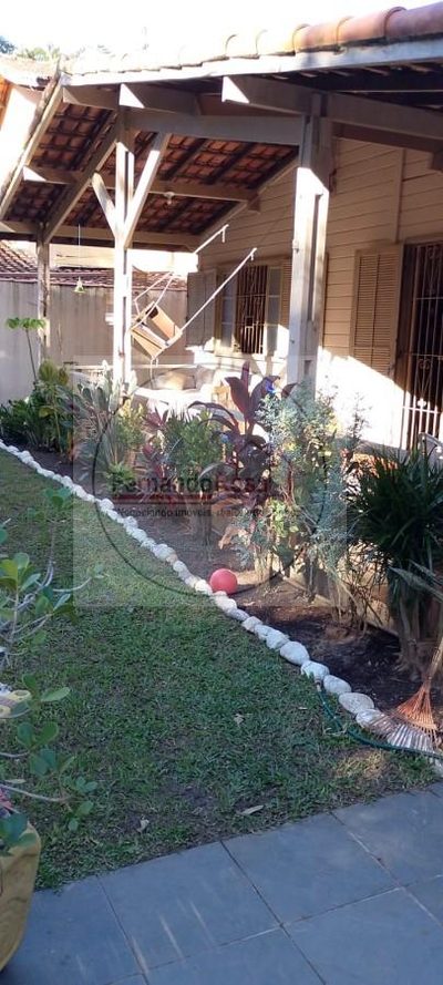 Casa, 5 quartos, 215 m² - Foto 1