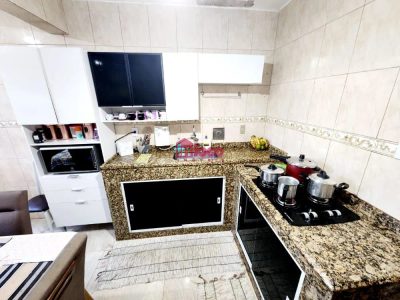 Casa, 3 quartos, 180 m² - Foto 4