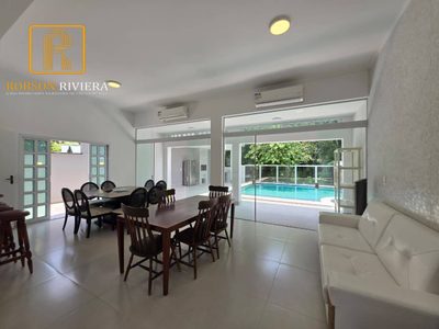 Casa, 4 quartos, 240 m² - Foto 1