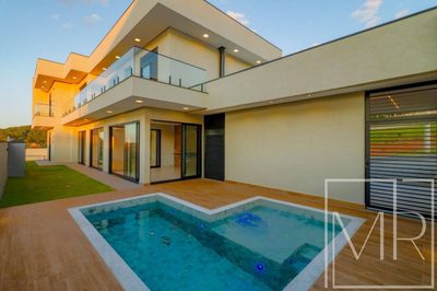 Casa, 4 quartos, 295 m² - Foto 1