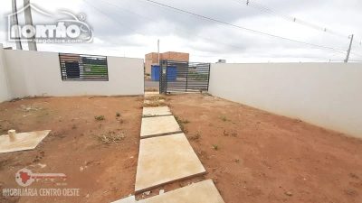 Casa, 3 quartos, 61 m² - Foto 2