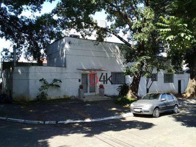 Casa, 4 quartos, 230 m² - Foto 1