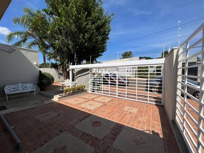 Casa, 3 quartos, 279 m² - Foto 4