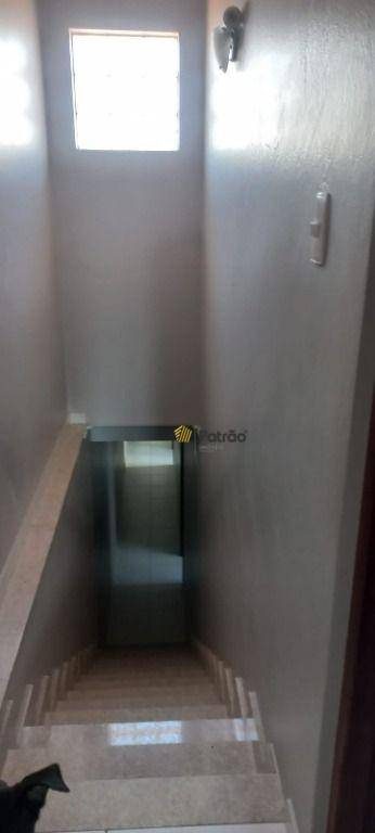 Casa, 3 quartos, 240 m² - Foto 4