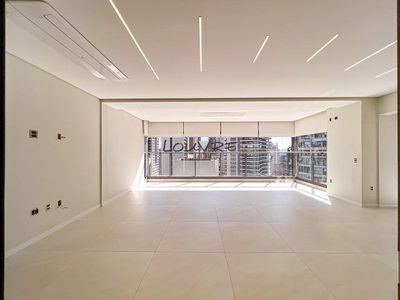 Apartamento, 3 quartos, 157 m² - Foto 2