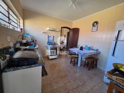 Casa, 3 quartos, 240 m² - Foto 3