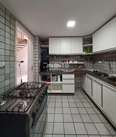 Casa, 6 quartos, 166 m² - Foto 3