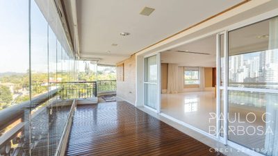 Apartamento, 3 quartos, 330 m² - Foto 1