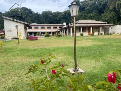 Chácara, 8 quartos, 1500 m² - Foto 1