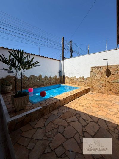 Casa, 3 quartos, 200 m² - Foto 2