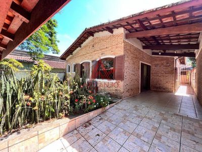 Casa, 5 quartos, 206 m² - Foto 1