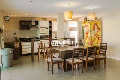 Casa, 3 quartos, 270 m² - Foto 4