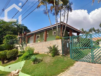 Casa, 3 quartos, 243 m² - Foto 1