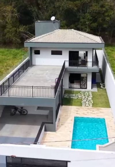 Casa, 3 quartos, 234 m² - Foto 1