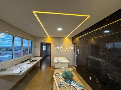Cobertura, 3 quartos, 208 m² - Foto 3