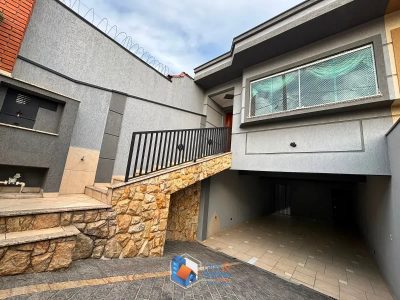 Sobrado, 3 quartos, 193 m² - Foto 1