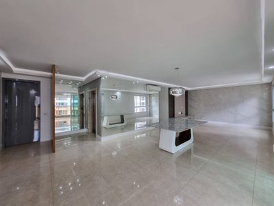 Apartamento, 3 quartos, 236 m² - Foto 2