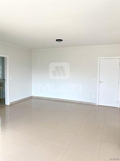 Apartamento, 3 quartos, 114 m² - Foto 2