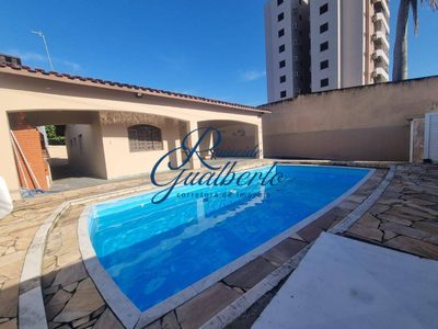 Casa, 3 quartos, 285 m² - Foto 1