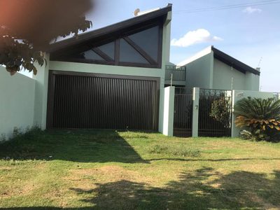 Sobrado, 4 quartos, 226 m² - Foto 1