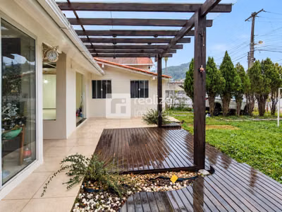 Casa, 4 quartos, 150 m² - Foto 1