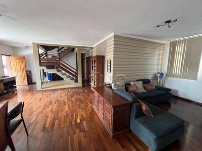 Casa, 4 quartos, 310 m² - Foto 1
