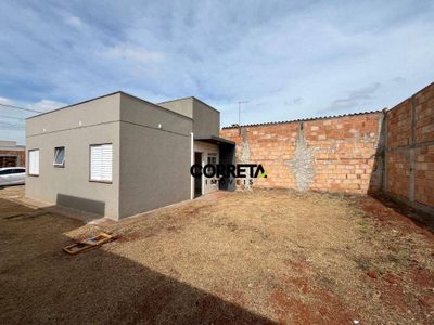 Casa, 2 quartos, 43 m² - Foto 1