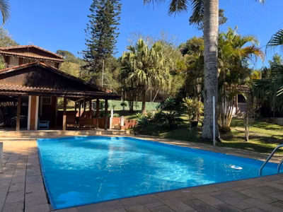 Chácara, 3 quartos, 1602 m² - Foto 1