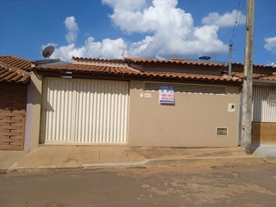 Casa, 2 quartos, 70 m² - Foto 1