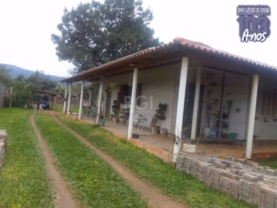 Sítio, 3 quartos, 1000 m² - Foto 1