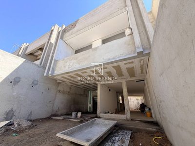 Casa, 3 quartos, 213 m² - Foto 2