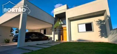Casa, 5 quartos, 246 m² - Foto 1