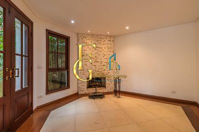 Casa, 5 quartos, 305 m² - Foto 1