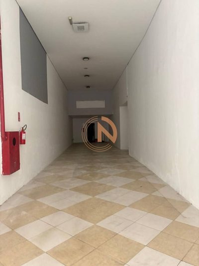 Loja-Salão, 700 m² - Foto 1