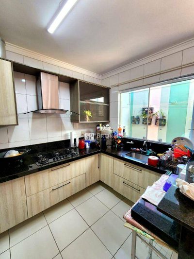 Casa, 3 quartos, 176 m² - Foto 3