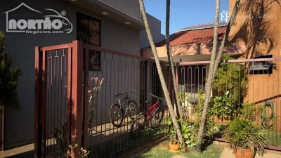 Casa, 5 quartos, 210 m² - Foto 2