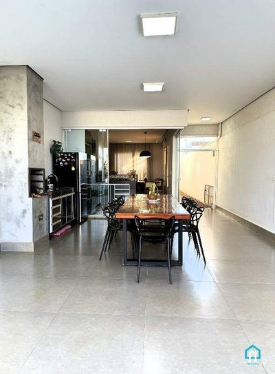 Casa, 3 quartos, 175 m² - Foto 1