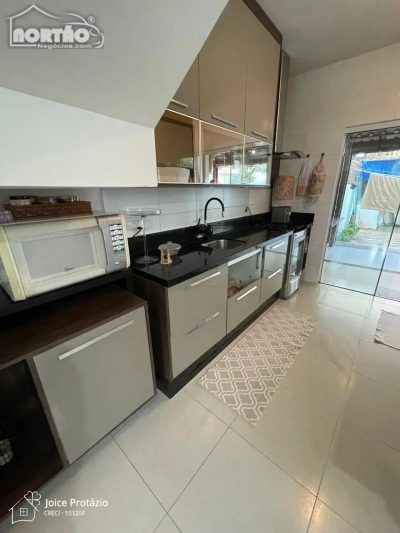 Casa, 3 quartos, 81 m² - Foto 2