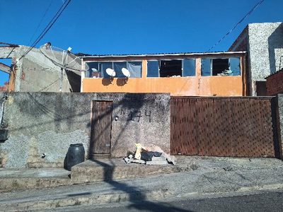 Casa, 1 quarto, 258 m² - Foto 1