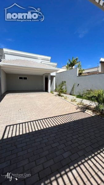Casa, 3 quartos, 176 m² - Foto 2