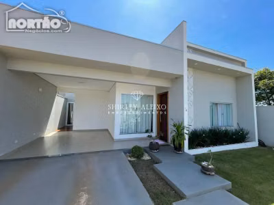 Casa, 4 quartos, 127 m² - Foto 1