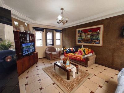 Casa, 3 quartos, 200 m² - Foto 1