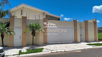 Casa, 3 quartos, 330 m² - Foto 1