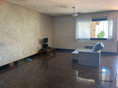 Casa, 3 quartos, 180 m² - Foto 1