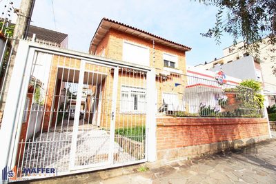 Casa, 4 quartos, 240 m² - Foto 1