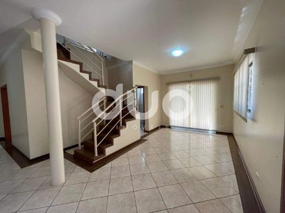 Casa, 3 quartos, 264 m² - Foto 1