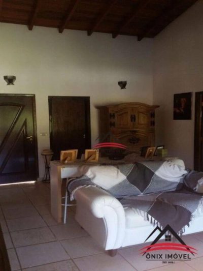 Chácara, 4 quartos, 2050 m² - Foto 1