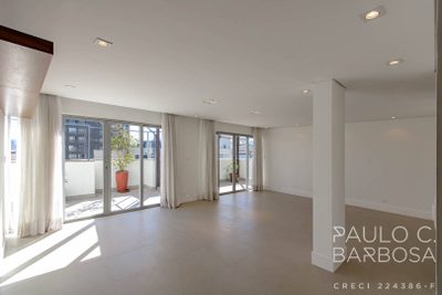 Cobertura, 3 quartos, 173 m² - Foto 2